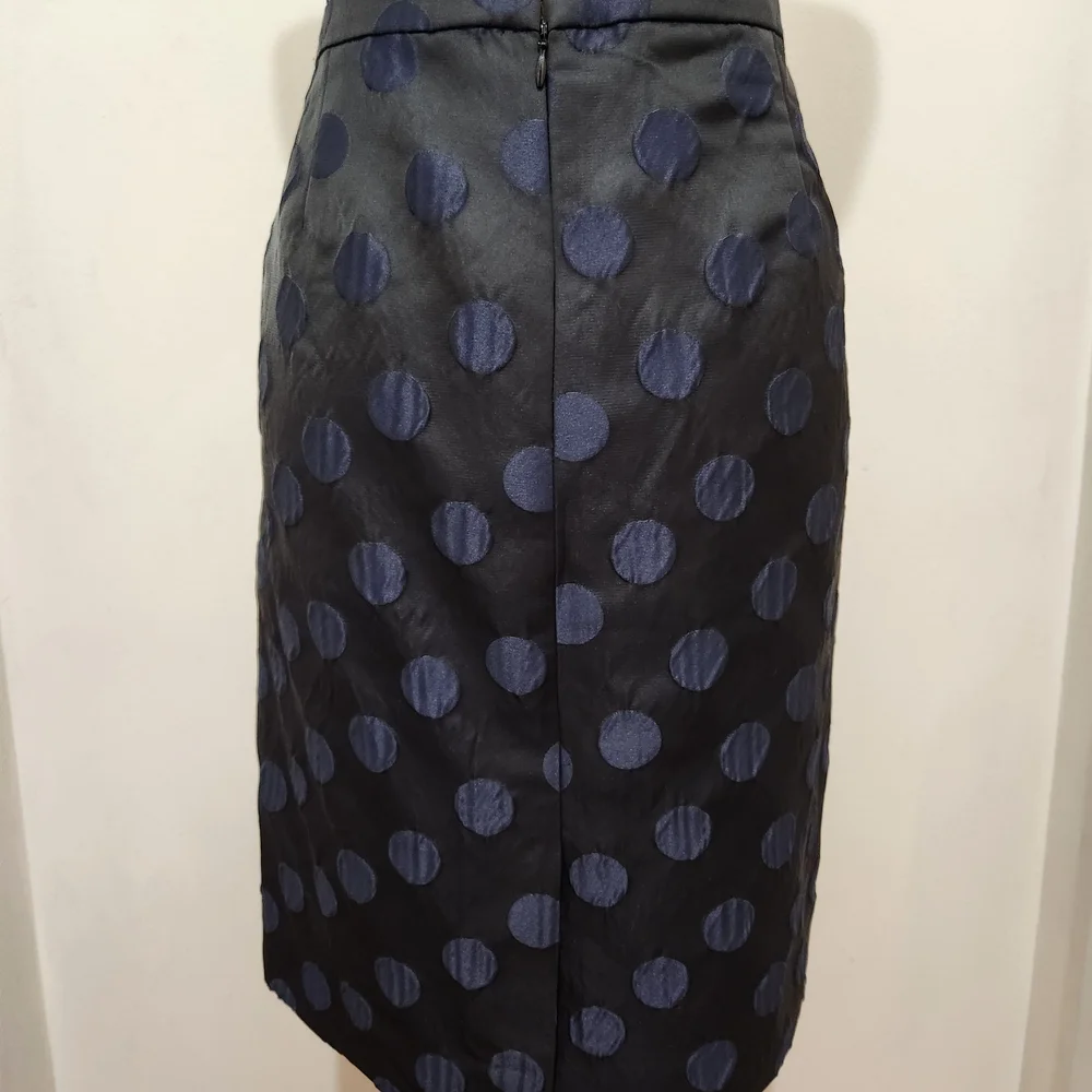 J. Crew Pencil Skirt. Black with Blue Textured Dots. Size 8.